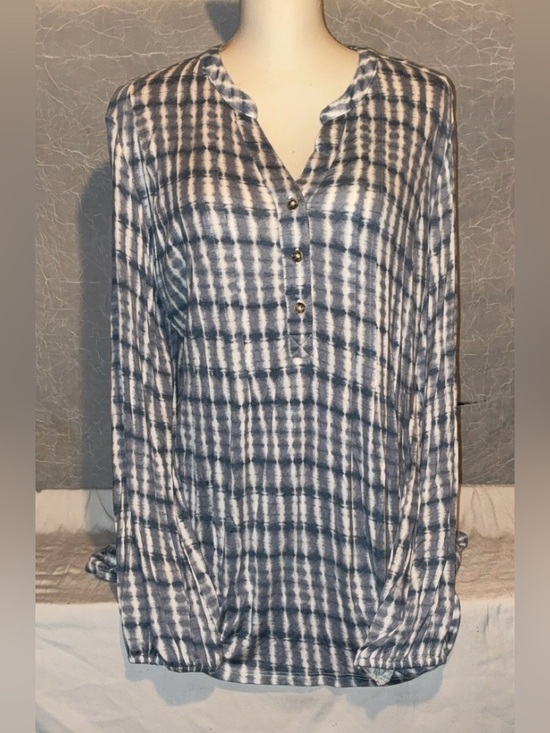 Wonderly Tops - NWT Wonderly Blue Tie Dye Tunic Henley Top Large